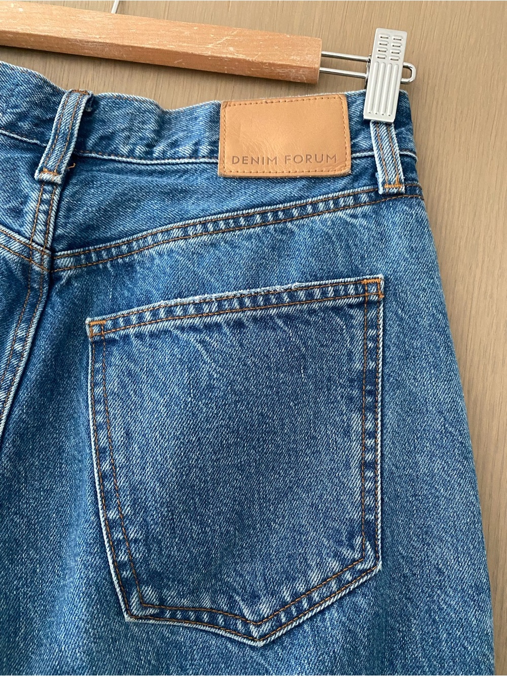 Aritzia Denim Forum The Farrah Hi Rise Wide Jean - Picture 6 of 9